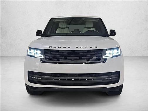Ostuni Pearl White Premium Metallic 2026 Land Rover Range Rover P400 SE