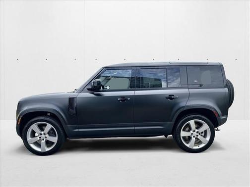 2024 Land Rover Defender 110 P500 SE