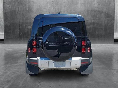 2025 Land Rover Defender 110 P300