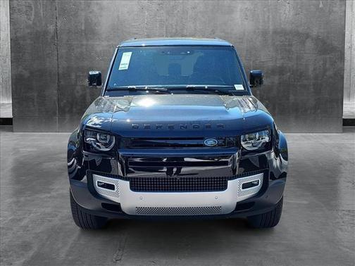2025 Land Rover Defender 110 P300