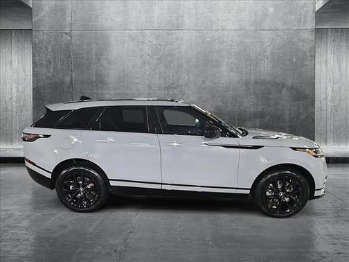 2026 Land Rover Range Rover Velar P250 SE R-Dynamic