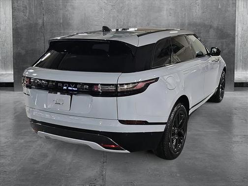 2026 Land Rover Range Rover Velar P250 SE R-Dynamic