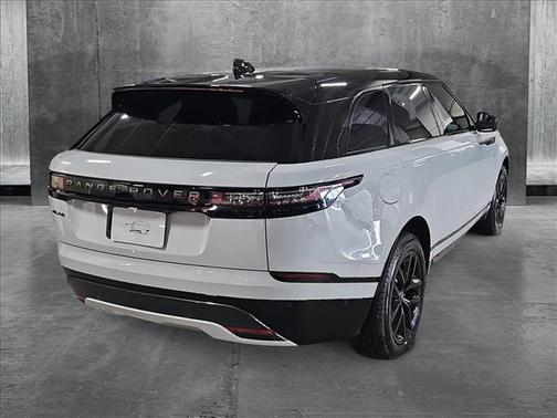 2026 Land Rover Range Rover Velar Dynamic SE