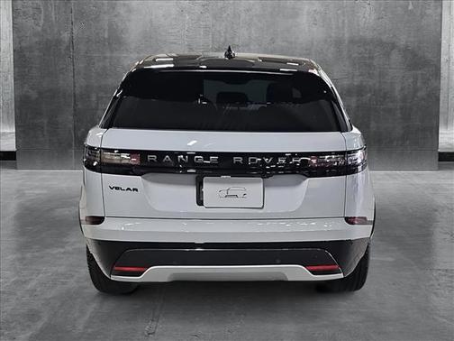 2026 Land Rover Range Rover Velar Dynamic SE