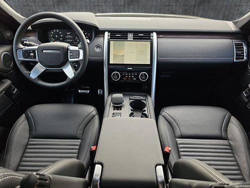 2024 Land Rover Discovery Dynamic SE