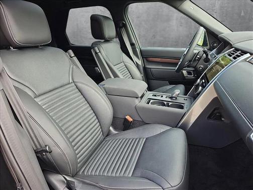 2024 Land Rover Discovery Dynamic SE
