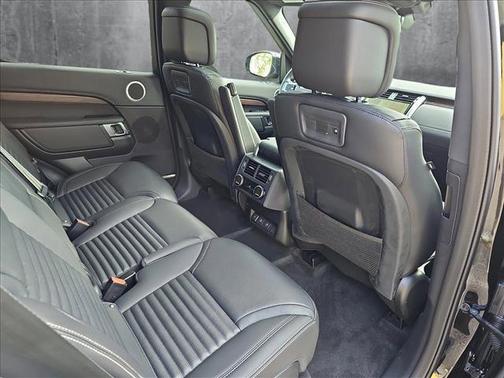 2024 Land Rover Discovery Dynamic SE