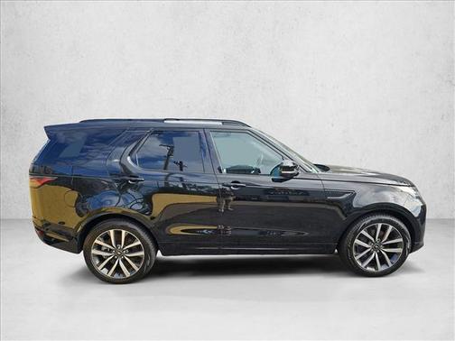 2024 Land Rover Discovery P360 Dynamic SE