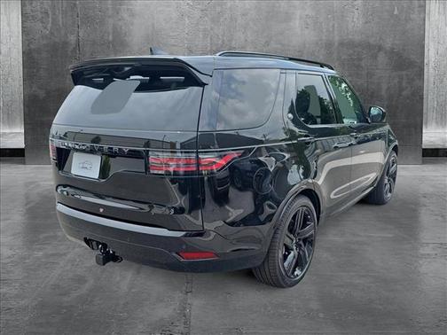 2025 Land Rover Discovery P360 Dynamic SE