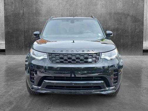2025 Land Rover Discovery P360 Dynamic SE