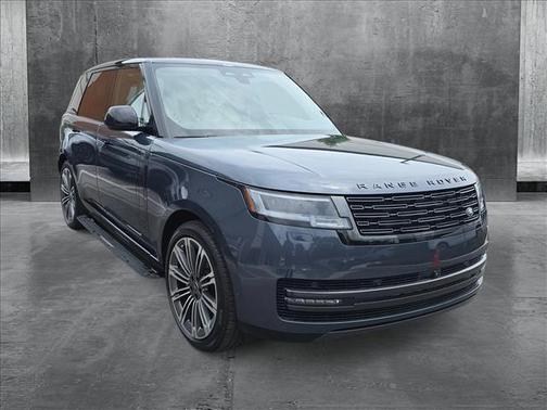 2025 Land Rover Range Rover P400 SE