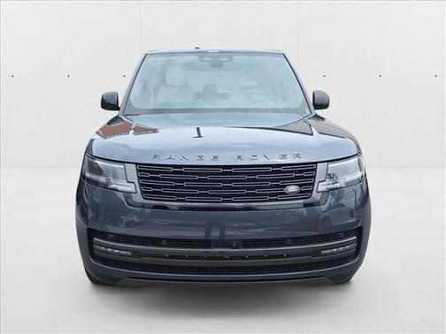 2025 Land Rover Range Rover P400 SE