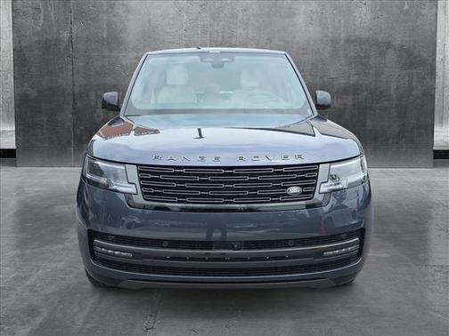 2025 Land Rover Range Rover P400 SE