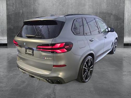 2025 BMW X5 M60i