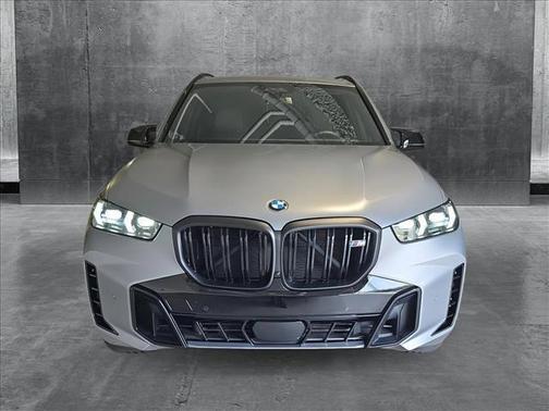 2025 BMW X5 M60i