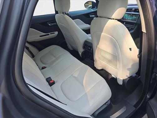 2019 Jaguar F-PACE 25t Prestige