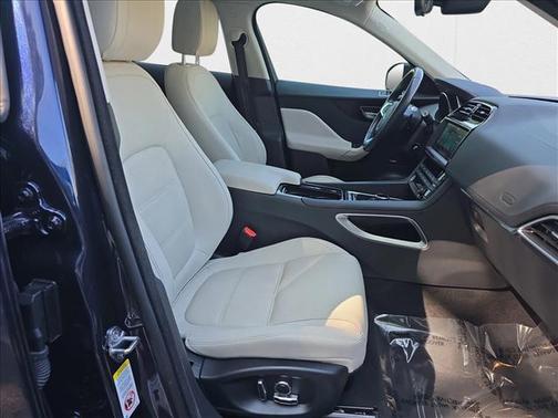 2019 Jaguar F-PACE 25t Prestige