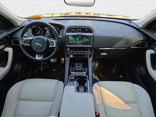2019 Jaguar F-PACE 25t Prestige