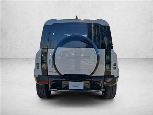 2026 Land Rover Defender P400 X-Dynamic SE