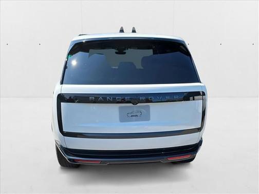 2025 Land Rover Range Rover P550e SE