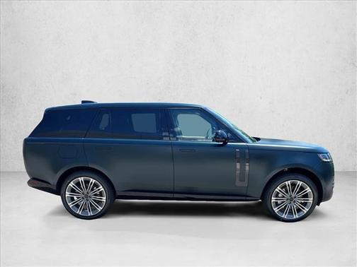 British Racing Green SV Bespoke Ultra Met Satin 2026 Land Rover Range Rover P530 SE 7 Seat