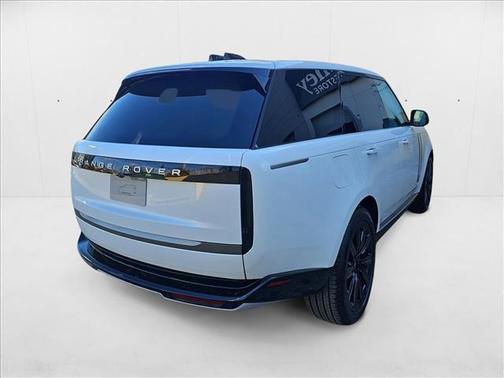 2025 Land Rover Range Rover P550e SE