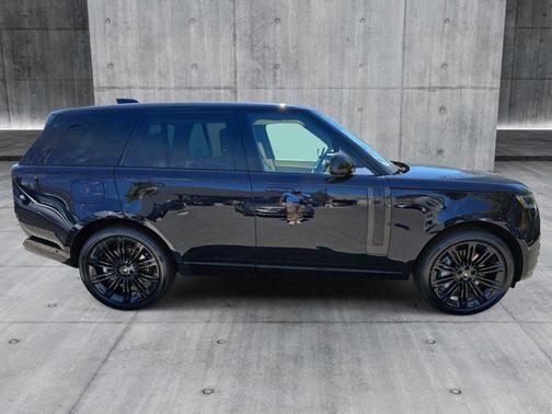 2025 Land Rover Range Rover P530 SE