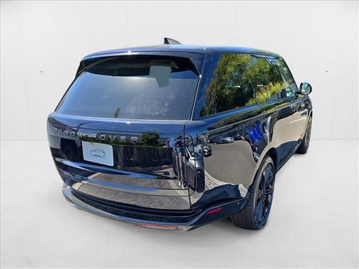 2025 Land Rover Range Rover P530 SE