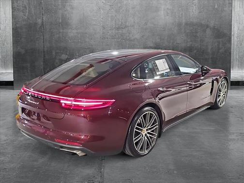 2018 Porsche Panamera 4