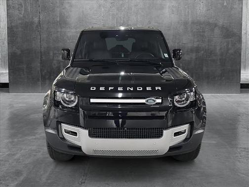 2025 Land Rover Defender 110 P400 S