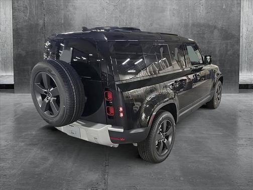 2025 Land Rover Defender 110 P400 S