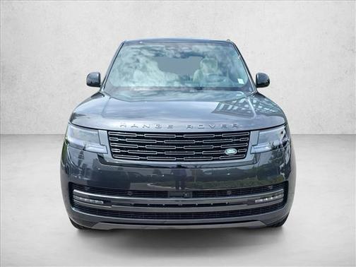 2025 Land Rover Range Rover P400 SE