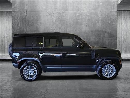 2025 Land Rover Defender 110 P400 S