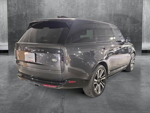 2023 Land Rover Range Rover P530 SE