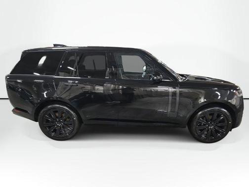 2026 Land Rover Range Rover P400 SE