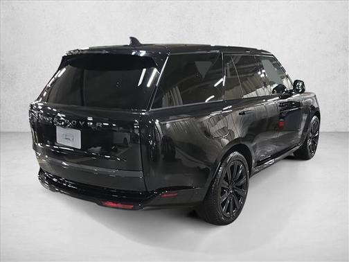 2026 Land Rover Range Rover P400 SE