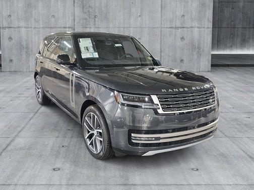 2025 Land Rover Range Rover P400 SE 7 Seat