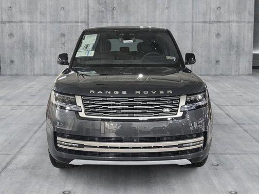 2025 Land Rover Range Rover P400 SE 7 Seat
