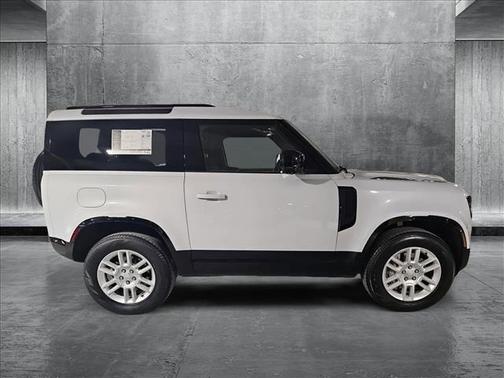 2022 Land Rover Defender 90 X-Dynamic S