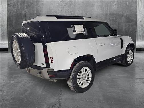2022 Land Rover Defender 90 X-Dynamic S
