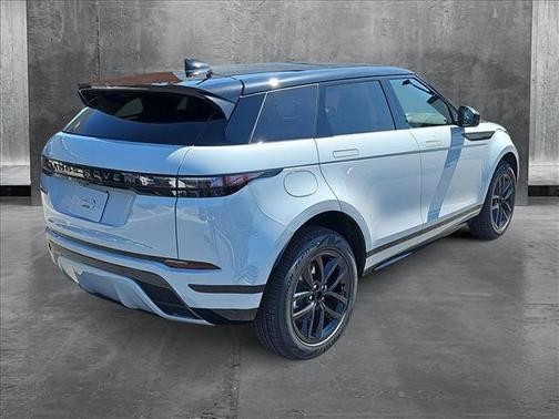 2026 Land Rover Range Rover Evoque Dynamic SE