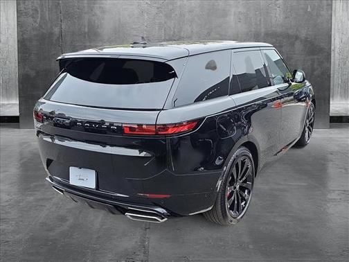 2025 Land Rover Range Rover Sport SE