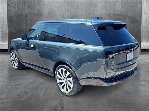 2025 Land Rover Range Rover P400 SE
