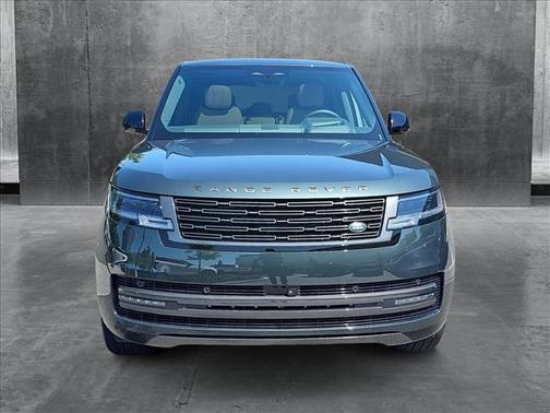 2025 Land Rover Range Rover P400 SE