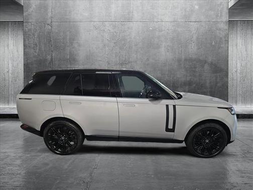 2025 Land Rover Range Rover P400 SE