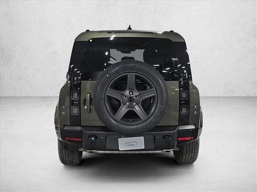 2026 Land Rover Defender P400 X-Dynamic SE