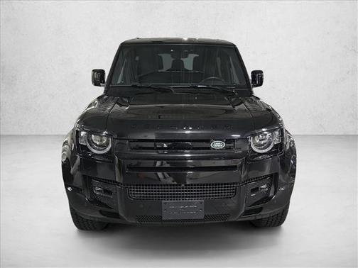 2024 Land Rover Defender 90 P400 X-Dynamic SE