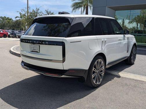 2025 Land Rover Range Rover P400 SE