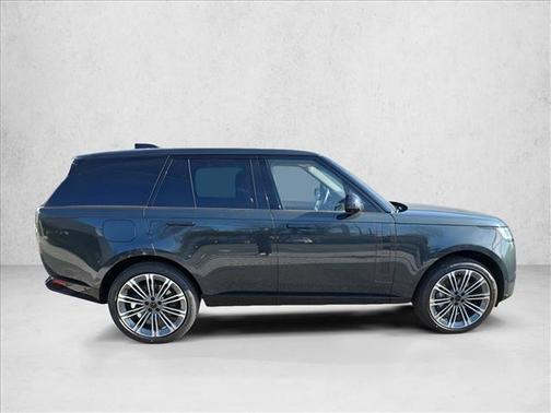 2026 Land Rover Range Rover P530 SE
