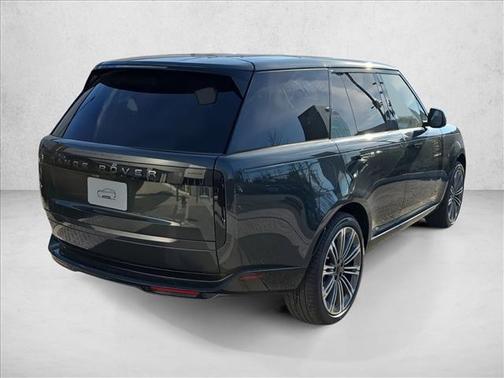 2026 Land Rover Range Rover P530 SE